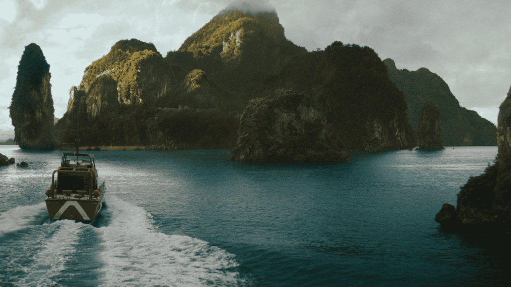 Szenenbild aus dem Kinofilm Jurassic World: Die Wiedergeburt_Ile Saint-Hubert